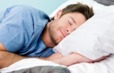 miegoti daugiau numesti svorio sako tyrimas